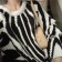 韓國東大門~設計首爾熱賣款✿個性斑馬紋寬鬆破洞針織毛衣✿超俐落有型~☁ 約會~旅遊~上班~必備 ◙ ◚ ◛